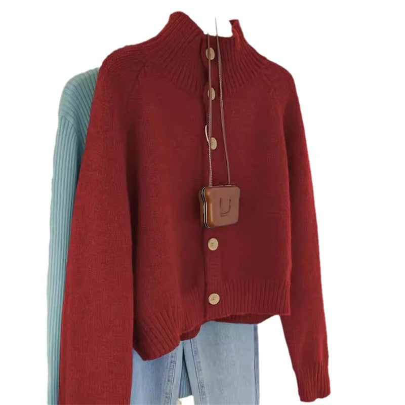Cardigan pour femmes avec col haut et grands boutons en bois Chic & Stil