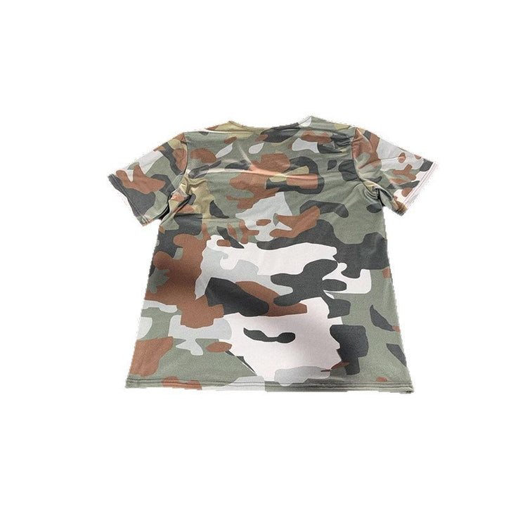 V-neck T-shirt for men with chest pocket and camouflage pattern Lune London