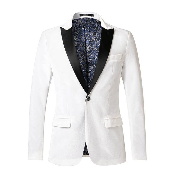 Elegant velvet jacket for men with luxurious details Lune London
