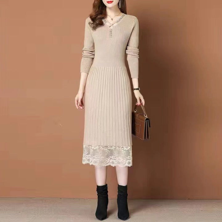 Robe en tricot pour femmes avec élégant bord en dentelle et décolleté en V Lune London
