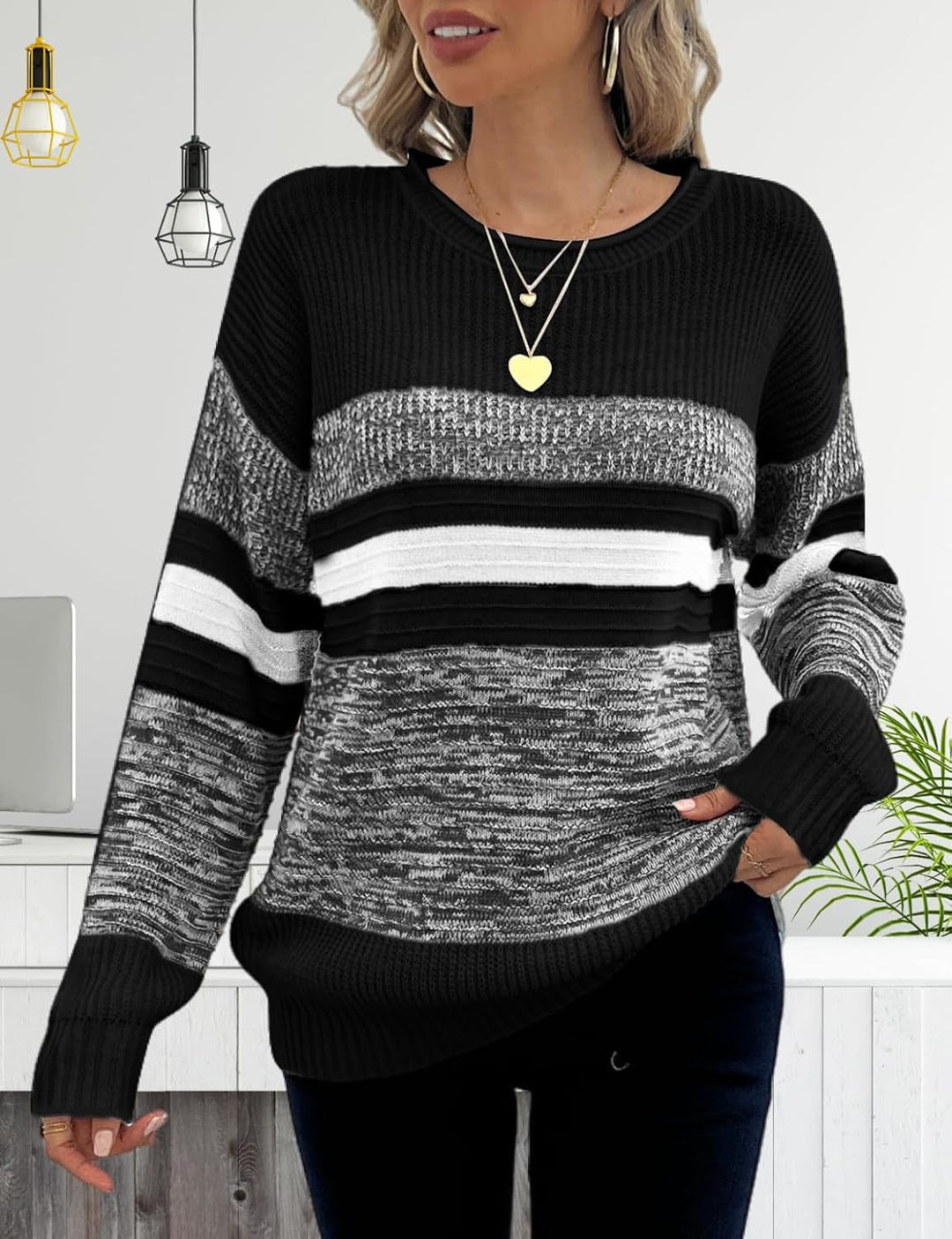 Sweater décontracté pour femmes avec design rayé et coupe ample Chic & Stil