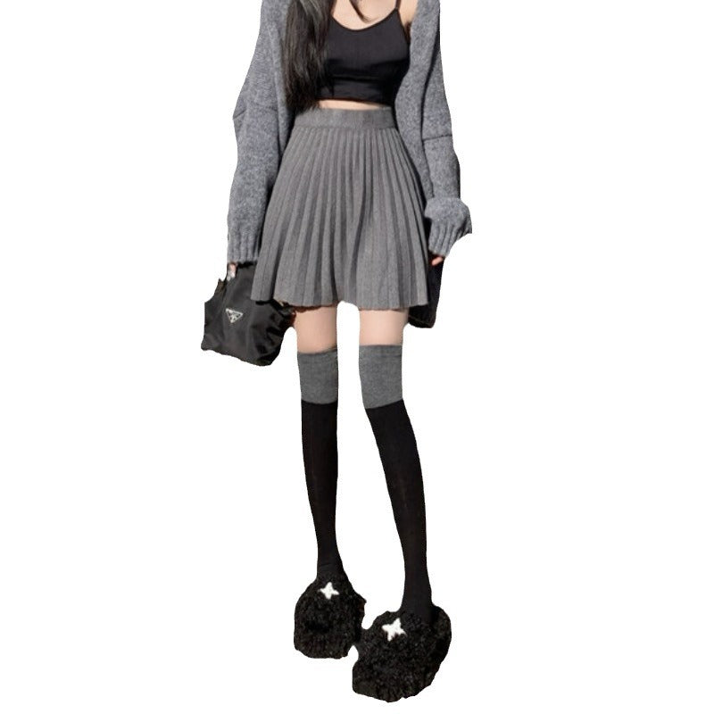 Pleated skirt for women in soft knit material with elastic waistband Lune London