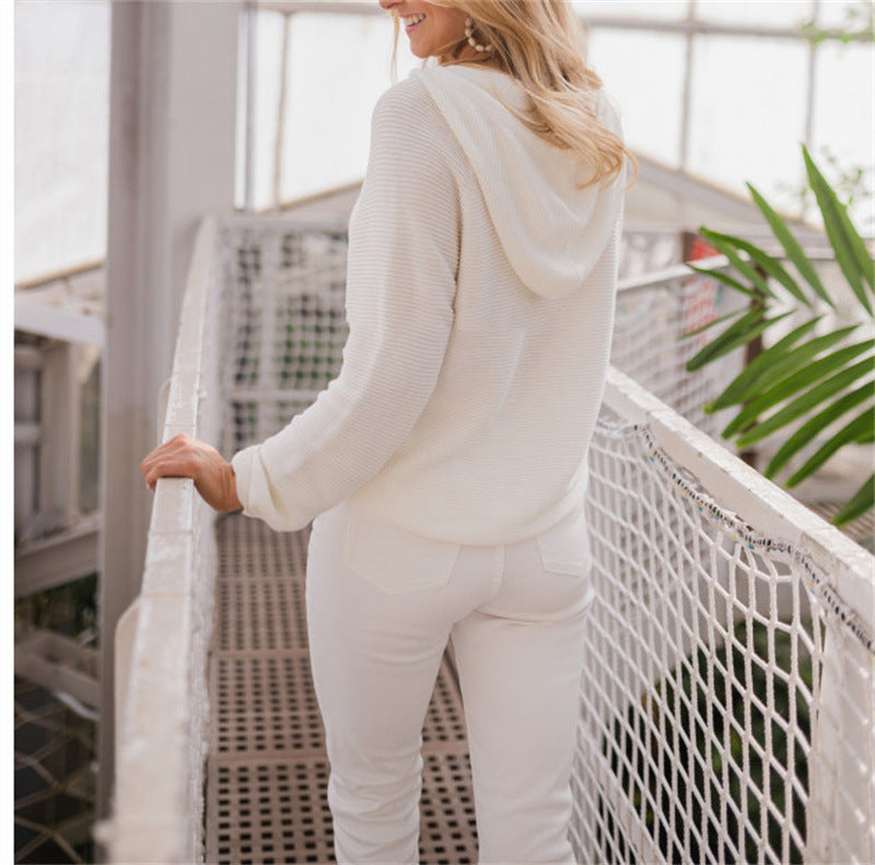 Women's hooded sweatshirt in structured fabric with trendy button details Lune London