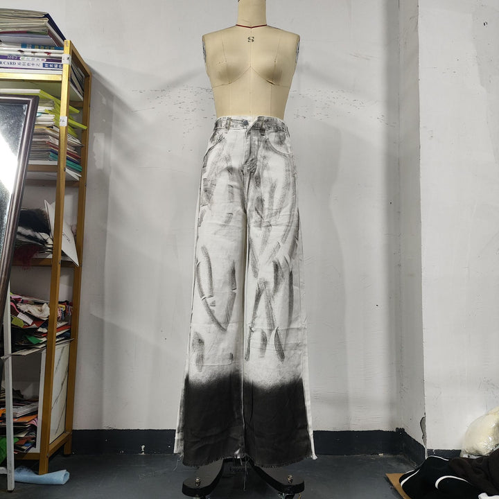 Oversized wide jeans for women with modern color gradient Lune London