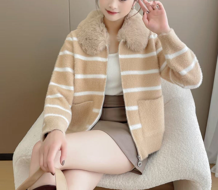 Cardigan confortable pour femmes avec col doublé doux Chic & Stil