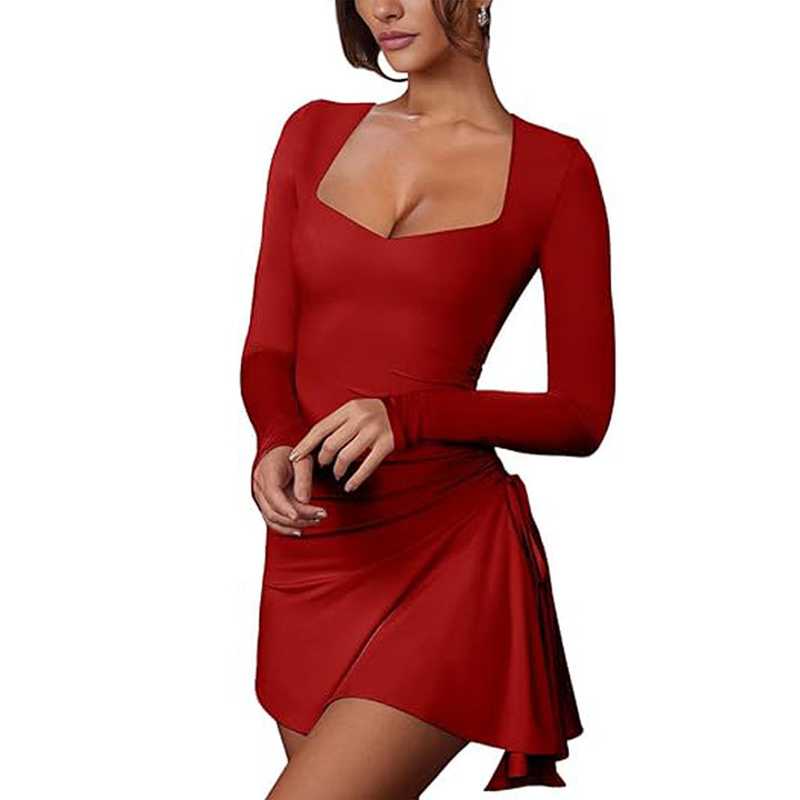 Robe mini ajustée pour femmes avec décolleté en V profond et fronces Chic & Stil