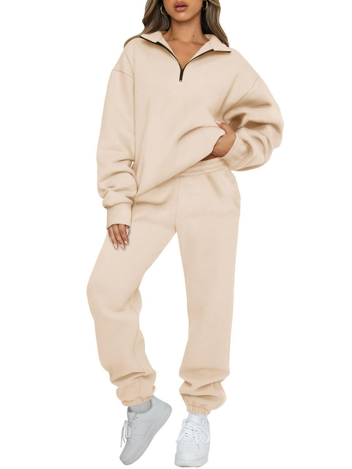 Women's comfortable sweatpants set with modern stand-up collar and kangaroo pocket Lune London