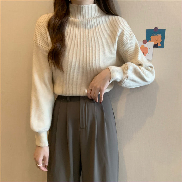Trendy women's sweater with high collar and ribbed structure Lune London