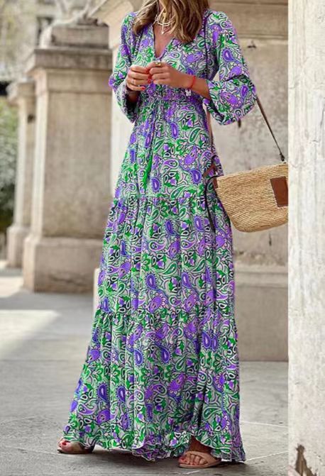 Maxi dress for women with floral patterns and a trendy waist belt Lune London