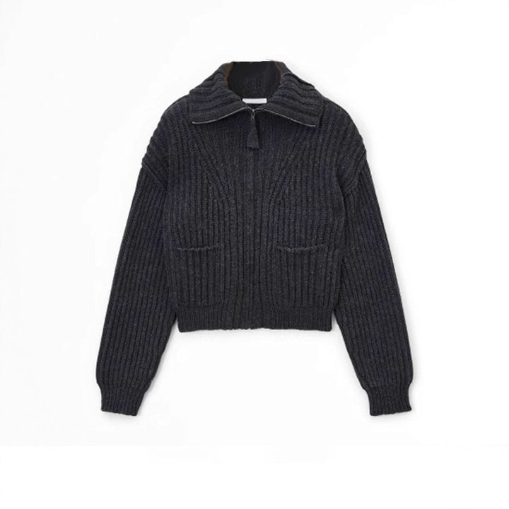 Pull en maille épaisse à la mode pour femmes avec col montant et poches pratiques Chic & Stil