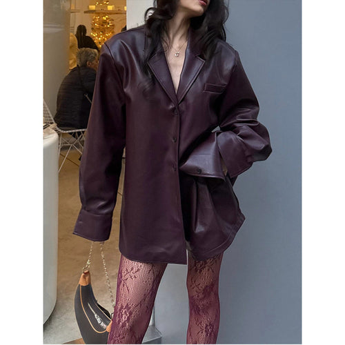 Jacket for women in faux leather with a modern oversized style Lune London