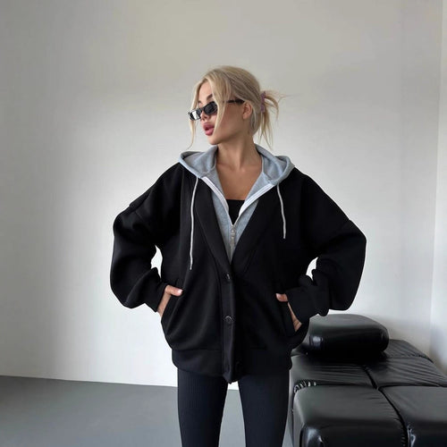 Comfortable oversized jacket for women with hood and snap closure Lune London