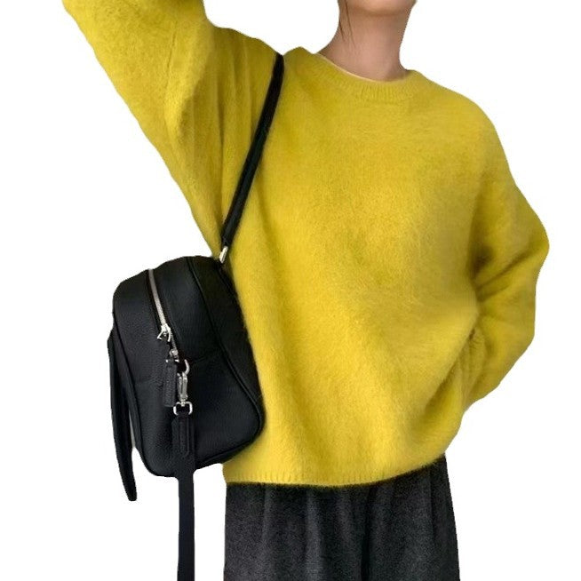 Women's sweater in soft and fluffy material Lune London