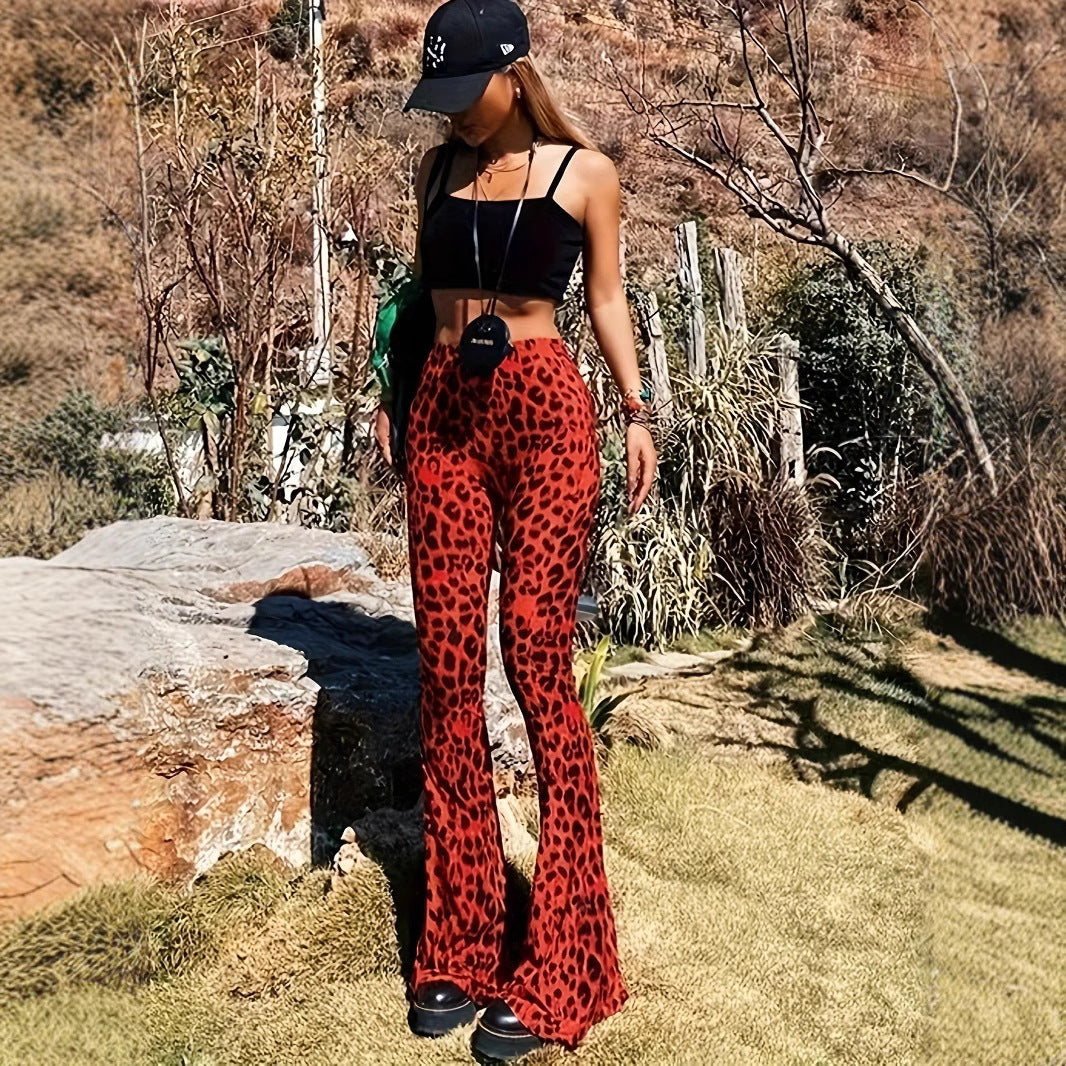 Flared leggings for women with a trendy leopard pattern Lune London
