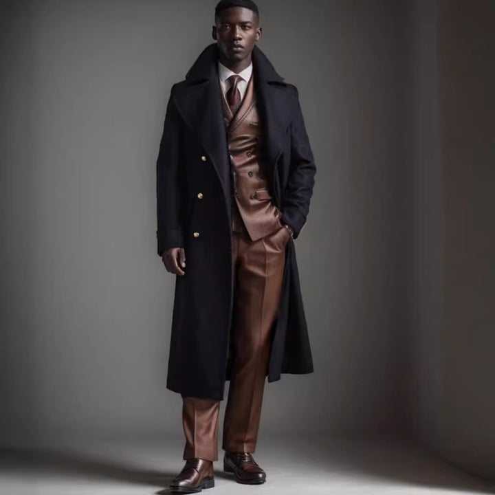 Elegant long coat for men with double-breasted buttons and wide lapels Lune London