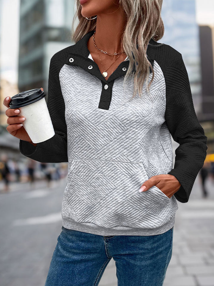 Trendy women's high collar sweater with textured surface Lune London