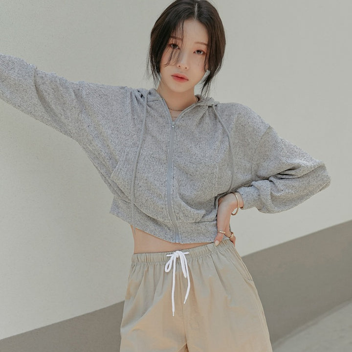 Women's sporty short jacket with full zip Chic & Stil