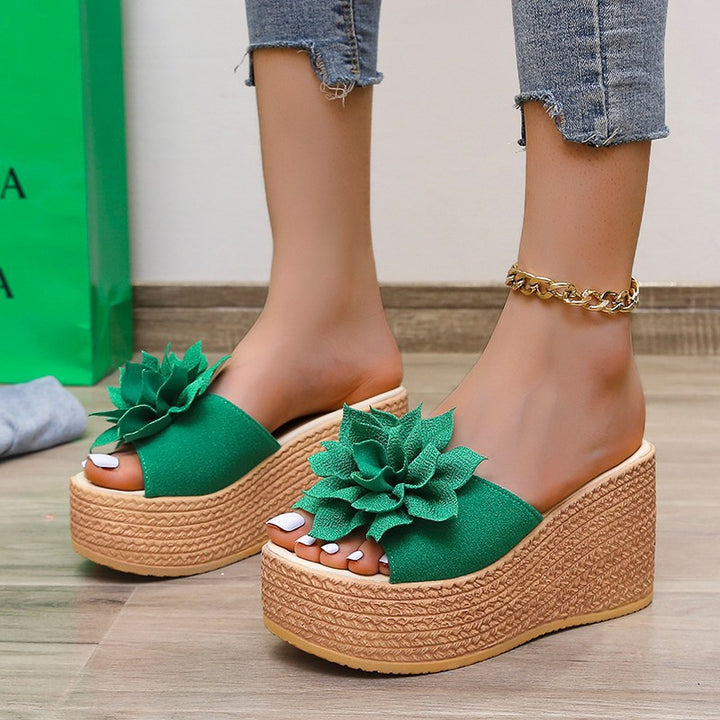 Wedge sandals for ladies with floral decoration and non-slip sole Lune London