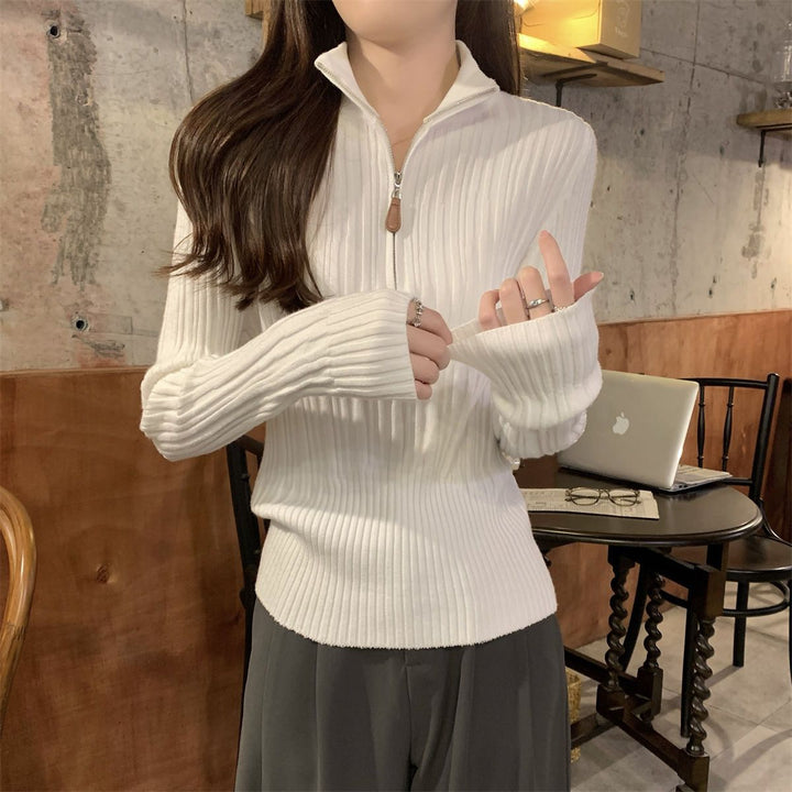 Sweat à col montant Chic & Stil pour femmes à la coupe élégante