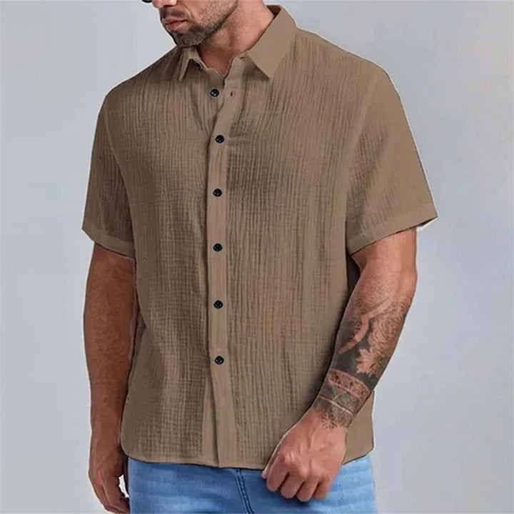 Structured short-sleeve shirt for men with modern button details Lune London
