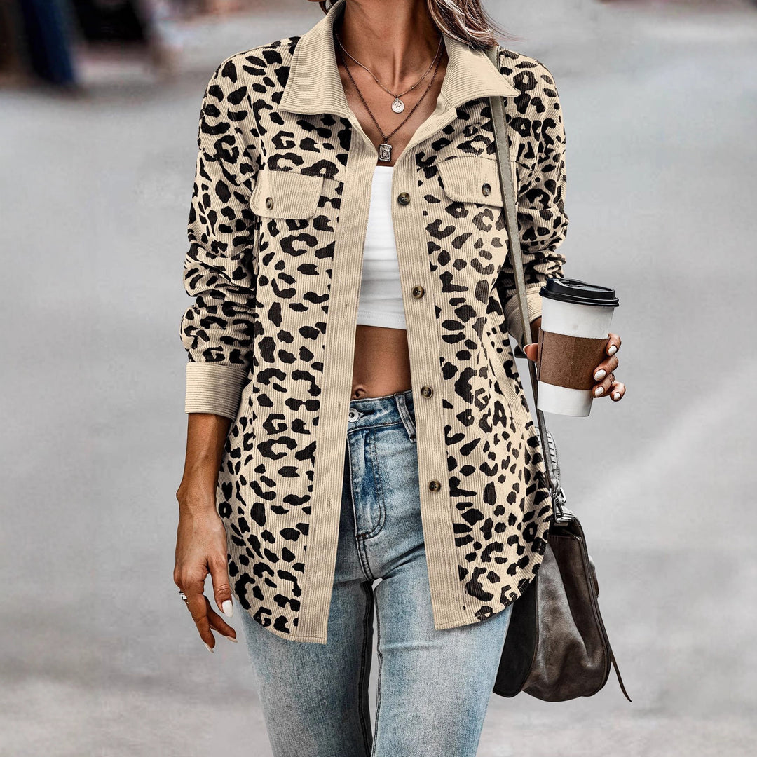 Veste en corduroy tendance pour femmes avec imprimé léopard et poches poitrine Chic & Stil
