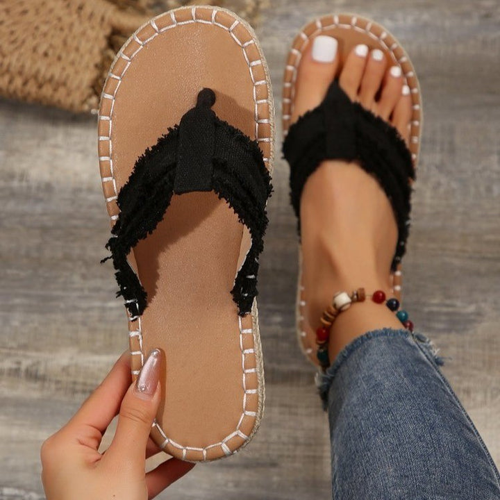 Women's sandals with braided design and non-slip sole Lune London