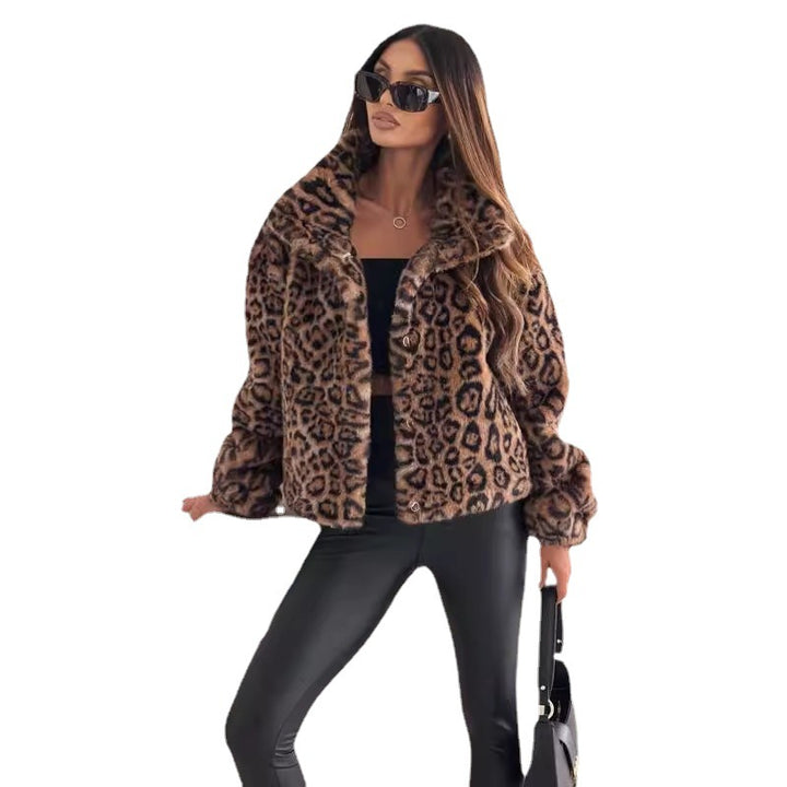 Ladies Chic Fleece Jacket with Leopard Pattern Lune London
