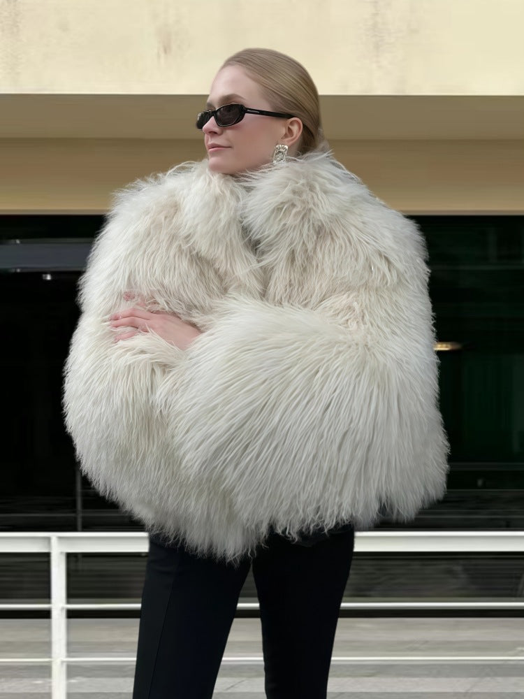 Women’S Luxurious Fur Jacket with Voluminous Sleeves and Elegant Cut Lune London