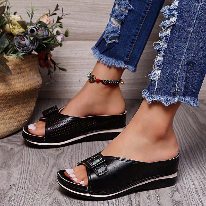 Comfortable wedge sandals for women with trendy buckle Lune London