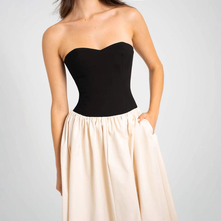 Maxi dress for women with sweetheart neckline and elegant skirt Chic & Stil