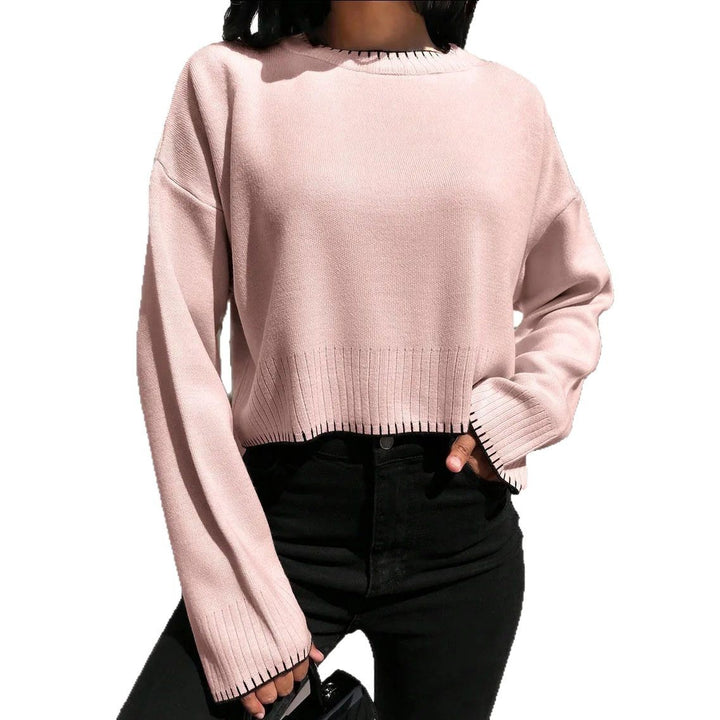 Short casual sweater for women with a fine ribbed texture and a loose fit Lune London