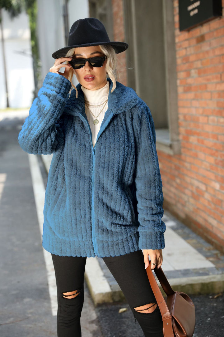 Soft fleece jacket for women with a soft collar and practical zippered pockets Lune London
