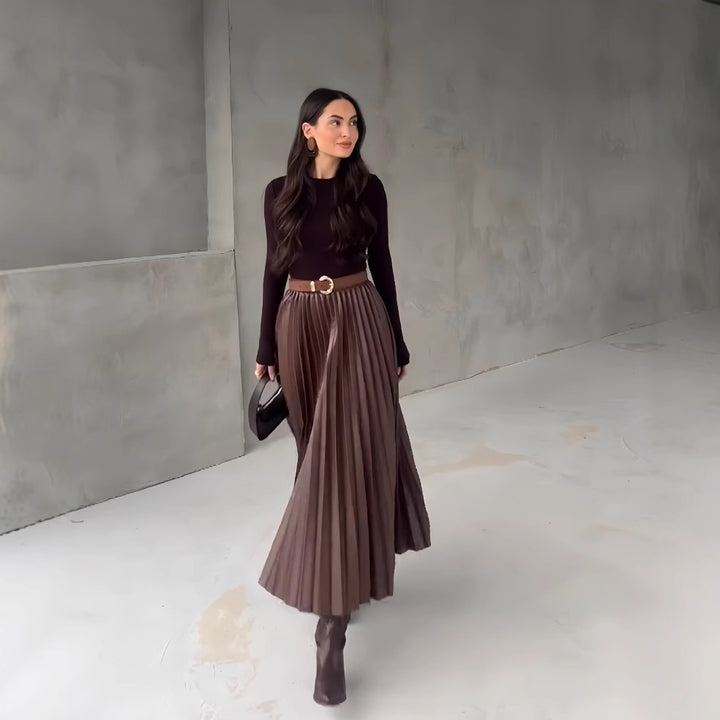 Pleated skirt for women with a flowing cut and elastic waistband Lune London