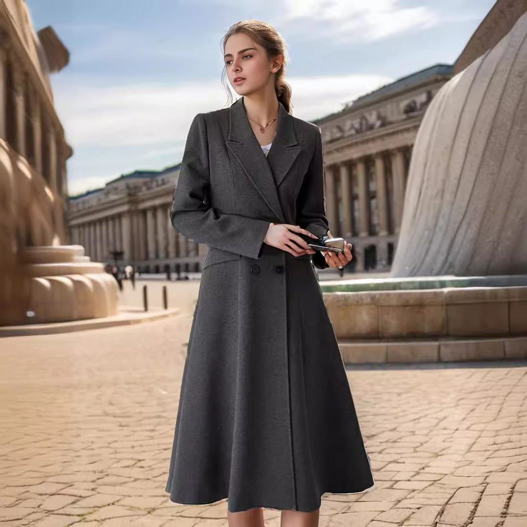 Ladies elegant coat with double-breasted buttons and flared skirt Lune London