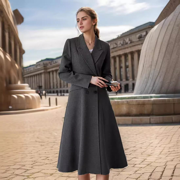 Ladies elegant coat with double-breasted buttons and flared skirt Lune London