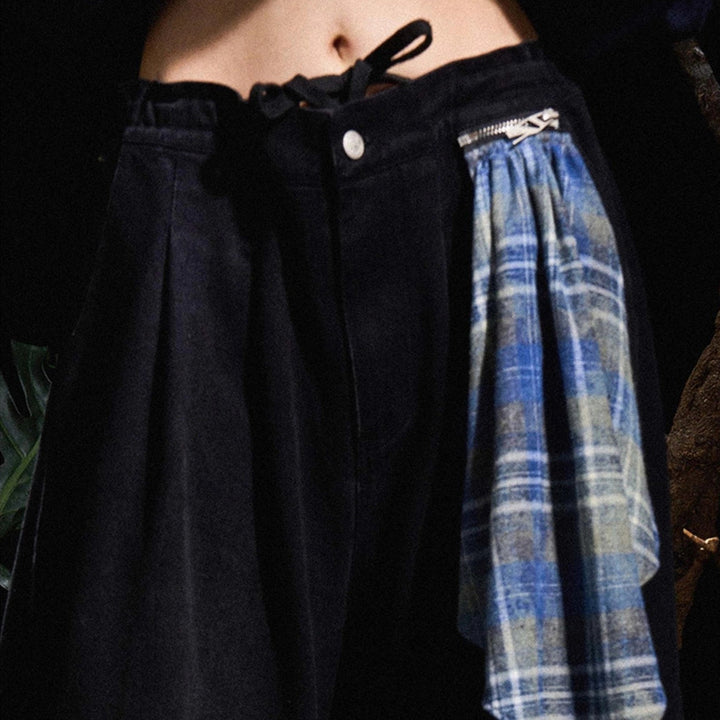 Baggy denim pants for women with practical fabric detail Lune London