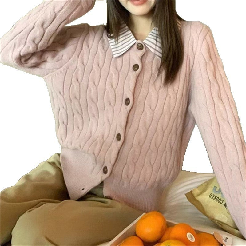 Cardigan pour femmes avec motif texturé et col de chemise classique Chic & Stil