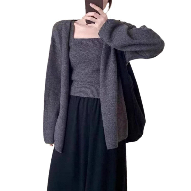 Ladies lightweight knitted cardigan with open design and soft material Lune London