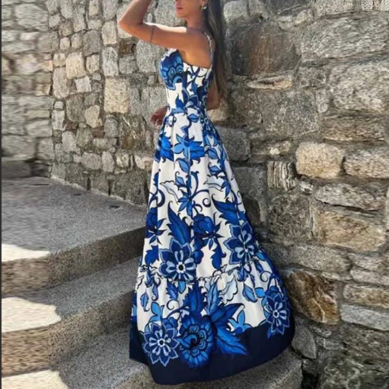 Robe maxi femme avec décolleté en V profond et motif floral Chic & Stil
