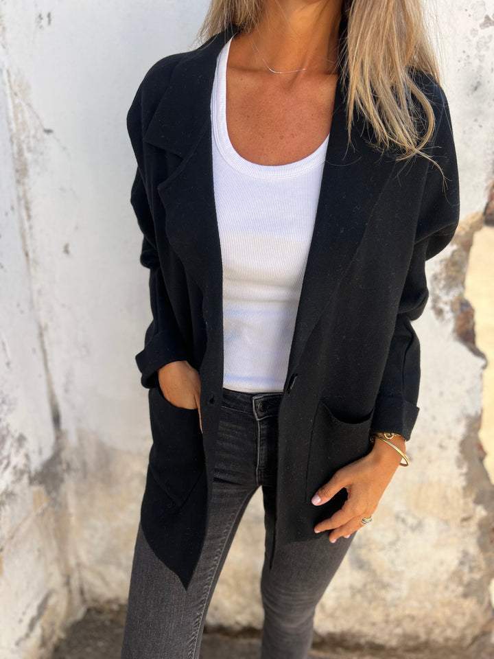 Oversized blazer with a relaxed fit for women Lune London