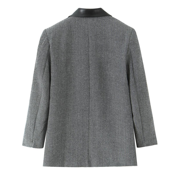 Trendy women's blazer with elegant houndstooth pattern and soft collar Lune London