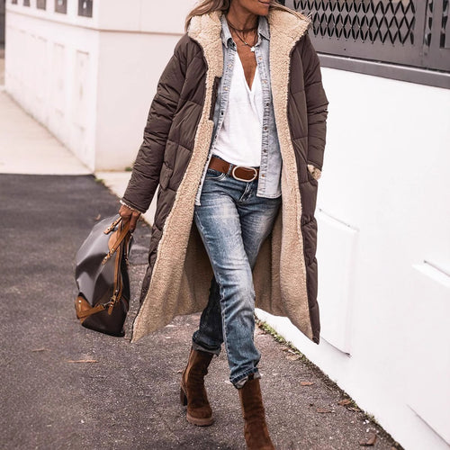 Winter coat for women in a casual oversized style with hood and side pockets Lune London