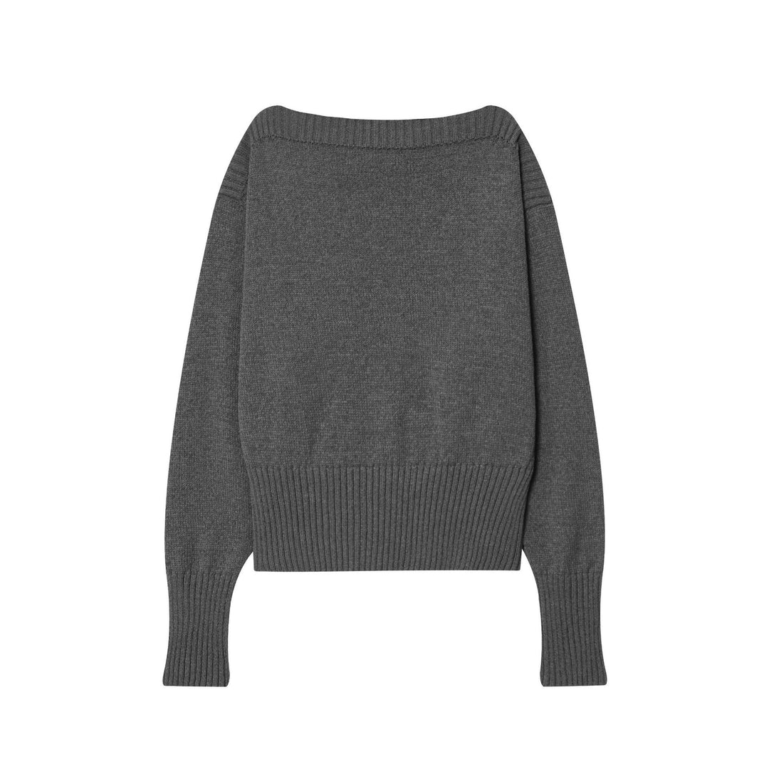Casual knit sweater for women with wide collar and contrasting cuffs Lune London