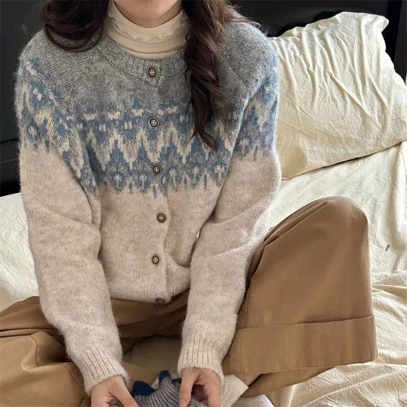 Ladies chunky knit cardigan with geometric Fair-Isle pattern and elegant button placket Lune London