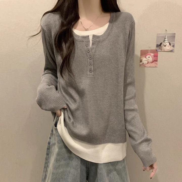 Pull long à manches longues tendance pour femme avec patte de boutonnage Chic & Stil