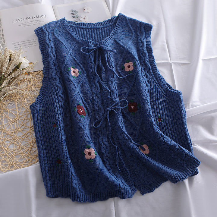 Gilet en tricot pour femmes avec broderie florale romantique Chic & Stil