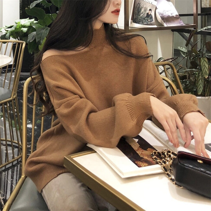 Fashion oversized sweater for women with a scoop neckline and turtleneck Lune London