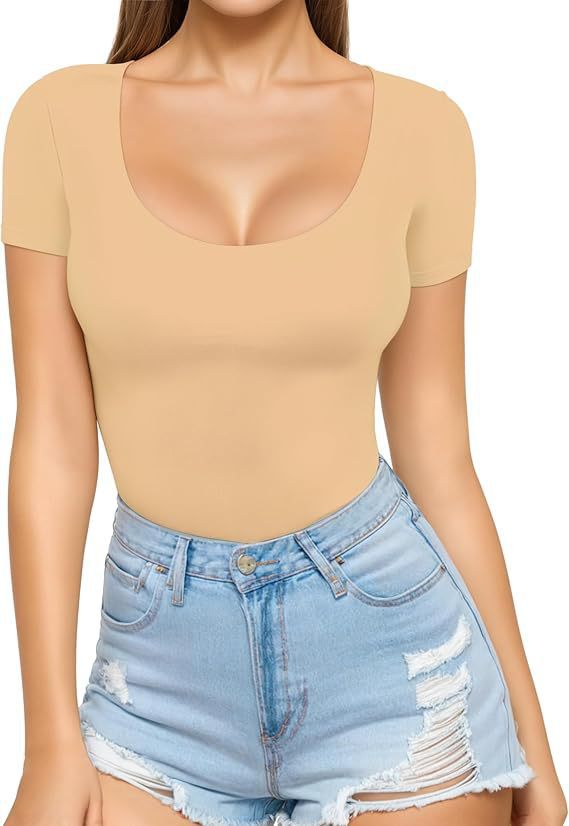 Women's fitted short-sleeve bodysuit with round neckline and seamless design Lune London
