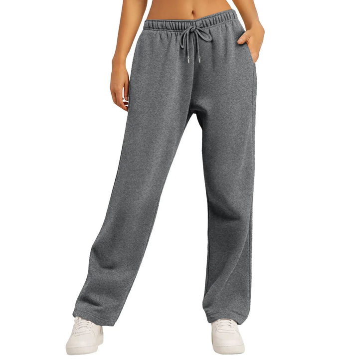 Casual women's jogger pants with elastic waistband and practical side pockets Lune London
