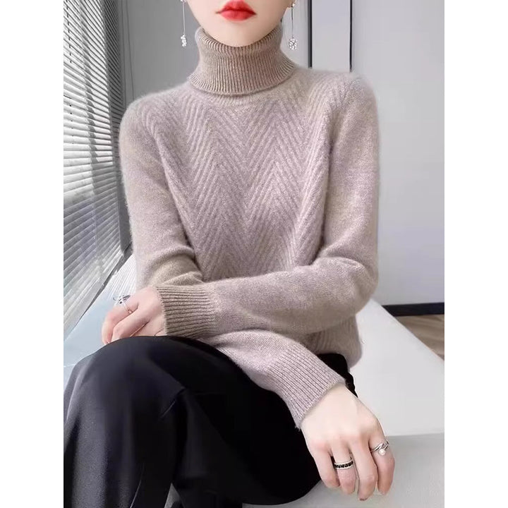 Ladies elegant knitted sweater with high collar and fine ribbed structure Lune London
